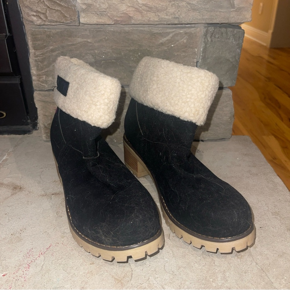 Women’s Black Ankle Boots ~ Size 41 New without Tags or box